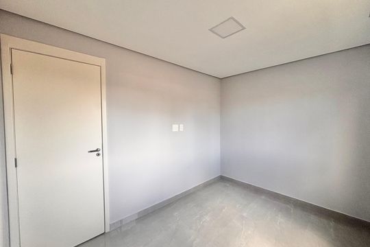Apartamento para alugar com 1 quarto, 28m² em Chacara Santa Lucia, Carapicuíba