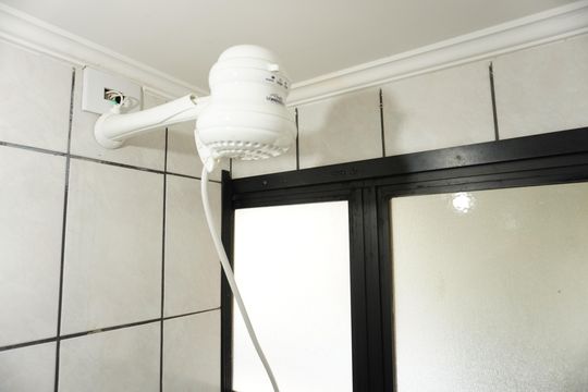 Area de serviço - Banheiro de apartamento para alugar com 2 quartos, 70m² em Parque Arnold Schimidt, São Carlos