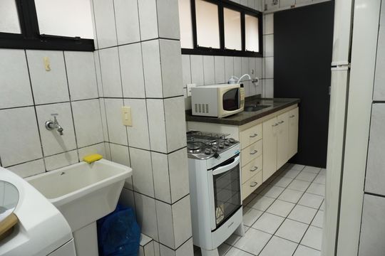 Cozinha de apartamento para alugar com 2 quartos, 70m² em Parque Arnold Schimidt, São Carlos