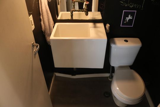 Lavabo de apartamento para alugar com 1 quarto, 65m² em Vila Anglo Brasileira, São Paulo