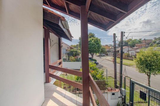 Suíte - Varanda de casa para alugar com 5 quartos, 80m² em Vila Jardim, Porto Alegre