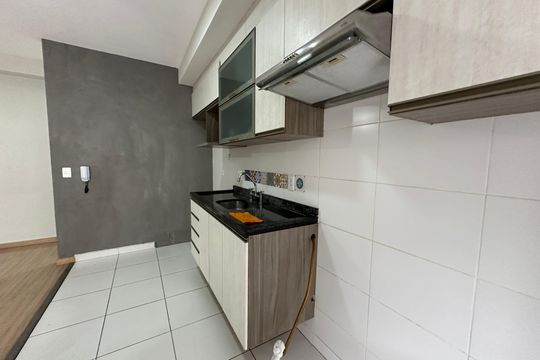 Cozinha de apartamento para alugar com 2 quartos, 44m² em Vila Pouso Alegre, Barueri