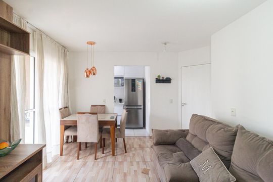 Sala de apartamento à venda com 2 quartos, 52m² em Jardim Roberto, Osasco