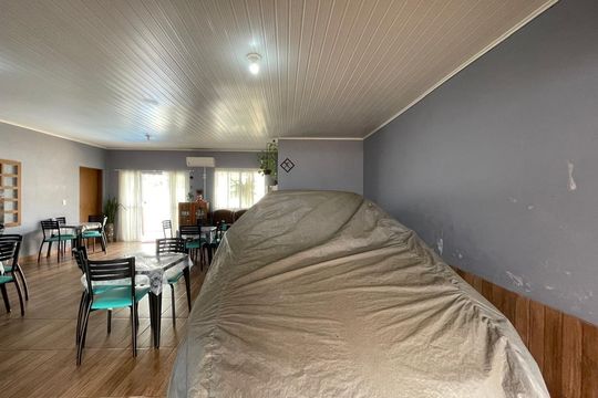 Casa à venda com 2 quartos, 180m² em Santa Teresa, São Leopoldo
