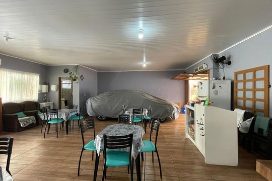 Casa à venda com 2 quartos, 180m² em Santa Teresa, São Leopoldo