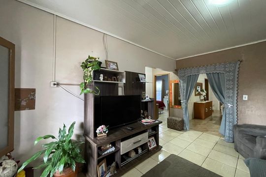 Casa à venda com 2 quartos, 180m² em Santa Teresa, São Leopoldo