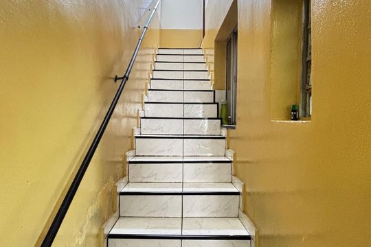 Escada de casa à venda com 2 quartos, 105m² em Centreville, Santo André