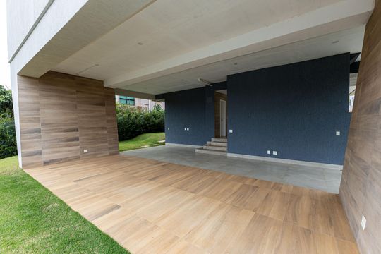 Quintal de casa de condomínio à venda com 5 quartos, 765m² em Alphaville - Lagoa dos Ingleses, Nova Lima