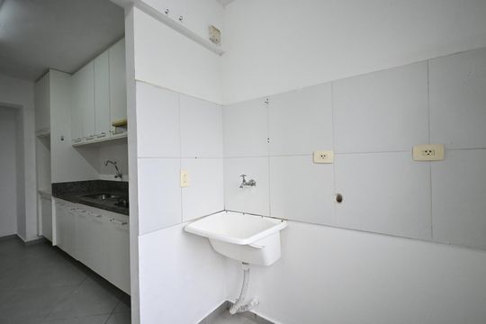 Área de Serviço de apartamento para alugar com 2 quartos, 78m² em Chácara Agrindus, Taboão da Serra