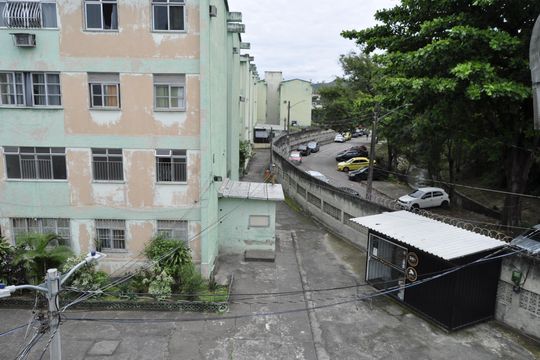 Vista Quarto 2 de apartamento para alugar com 3 quartos, 54m² em Pilares, Rio de Janeiro