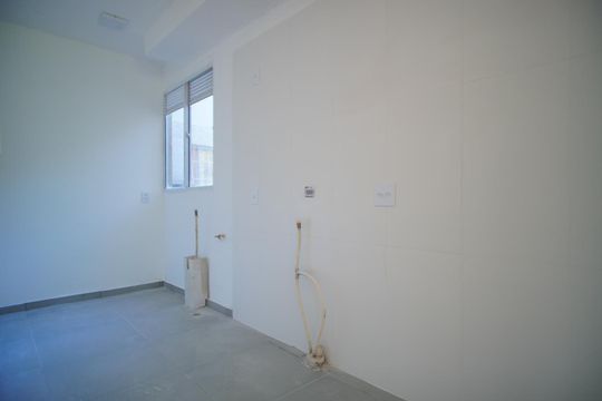 Cozinha de apartamento à venda com 2 quartos, 42m² em Morro Santana, Porto Alegre