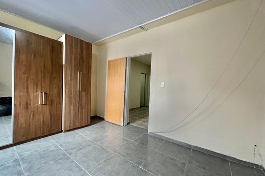 Quarto de casa para alugar com 1 quarto, 50m² em Vila do Encontro, São Paulo