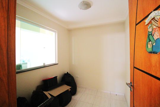 Quarto de serviço de casa para alugar com 2 quartos, 110m² em Jardim Lallo, São Paulo