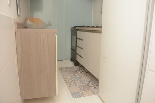 Cozinha de apartamento à venda com 2 quartos, 49m² em Vila Alpina, São Paulo