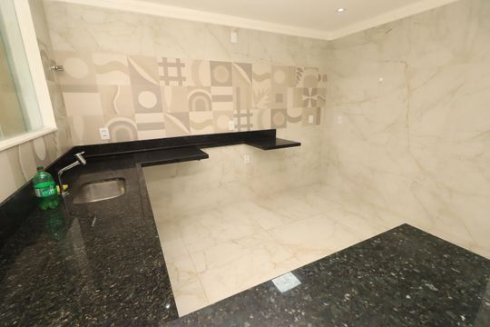 Casa para alugar com 2 quartos, 120m² em Imbuí, Salvador