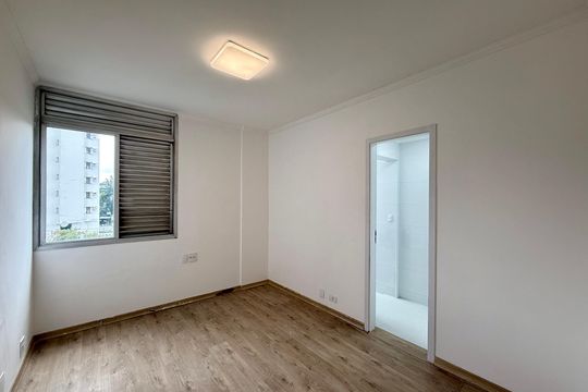 Suíte 2 de apartamento para alugar com 3 quartos, 107m² em Campo Belo, São Paulo