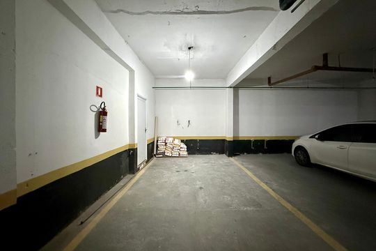 Garagem de apartamento para alugar com 3 quartos, 107m² em Campo Belo, São Paulo