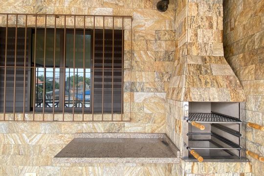 Varanda de casa para alugar com 3 quartos, 120m² em Ayrosa, Osasco
