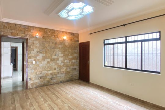 Casa para alugar com 3 quartos, 120m² em Ayrosa, Osasco