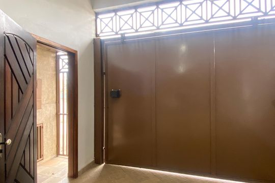 Garagem de casa para alugar com 3 quartos, 120m² em Ayrosa, Osasco