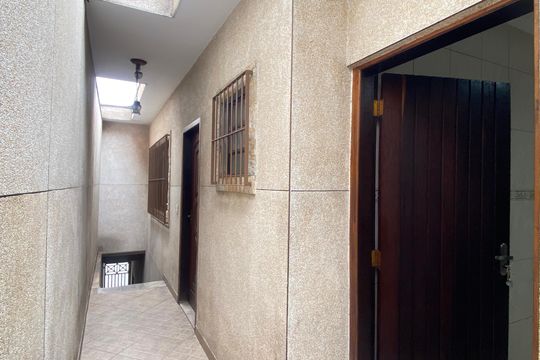 Área externa de casa para alugar com 3 quartos, 120m² em Ayrosa, Osasco