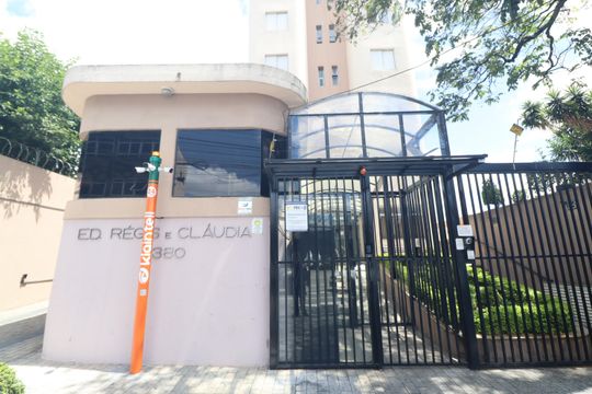 Fachada de apartamento à venda com 1 quarto, 42m² em Vila Paiva, São Paulo