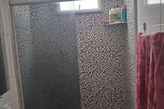 Banheiro de apartamento à venda com 2 quartos, 47m² em Campo Grande, Rio de Janeiro