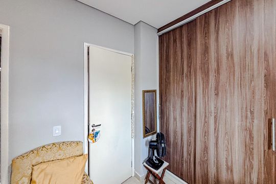 Casa à venda com 2 quartos, 90m² em Vila Carrão, São Paulo