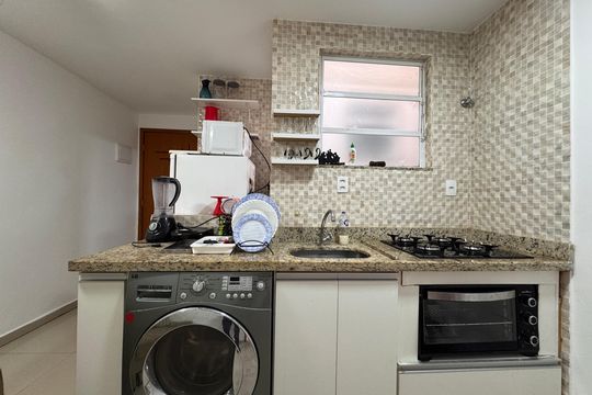Cozinha e Área de Serviço de apartamento para alugar com 1 quarto, 38m² em Recreio dos Bandeirantes, Rio de Janeiro