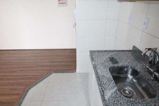 Cozinha de apartamento para alugar com 2 quartos, 51m² em Conjunto Residencial Flamboyant, São José dos Campos