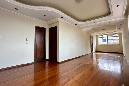 Apartamento à venda com 4 quartos, 145m² em Alto Barroca, Belo Horizonte