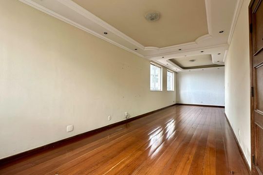 Sala de apartamento à venda com 4 quartos, 145m² em Alto Barroca, Belo Horizonte