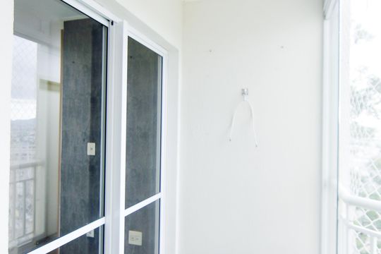 Varanda  de apartamento para alugar com 2 quartos, 49m² em Vila Endres, Guarulhos