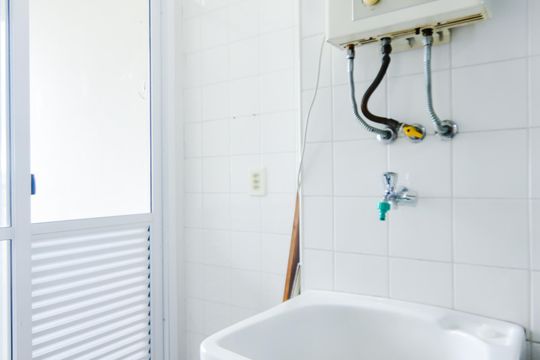 Área de Serviço de apartamento para alugar com 2 quartos, 49m² em Vila Endres, Guarulhos