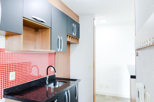 Cozinha  de apartamento para alugar com 2 quartos, 49m² em Vila Endres, Guarulhos