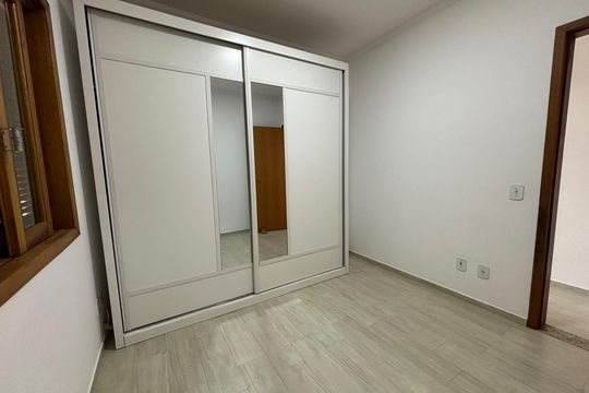 Casa de Condomínio para alugar com 3 quartos, 120m² em Bairro do Maranhao, Cotia