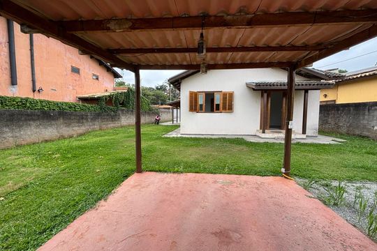 Quintal de casa de condomínio para alugar com 3 quartos, 120m² em Bairro do Maranhao, Cotia