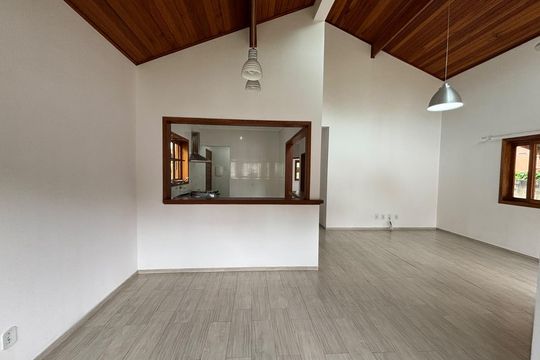 Casa de Condomínio para alugar com 3 quartos, 120m² em Bairro do Maranhao, Cotia