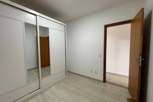 Casa de Condomínio para alugar com 3 quartos, 120m² em Bairro do Maranhao, Cotia