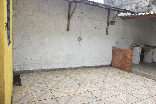 Área de serviço de casa para alugar com 2 quartos, 125m² em Jardim Angélica , Guarulhos