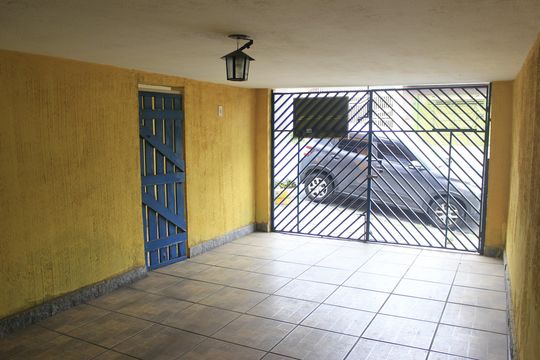 Garagem de casa para alugar com 2 quartos, 125m² em Jardim Angélica , Guarulhos