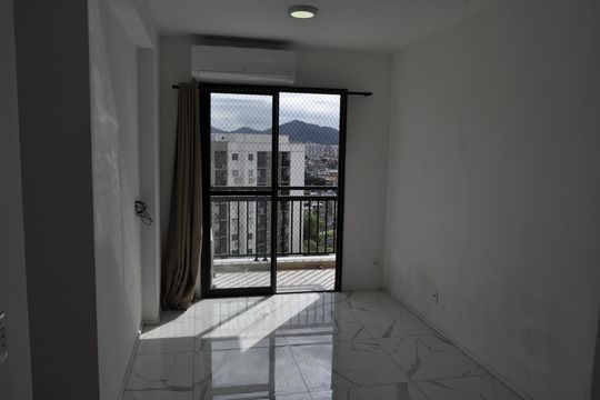 Apartamento à venda com 3 quartos, 65m² em Del Castilho, Rio de Janeiro