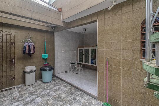 quintal_2 de casa à venda com 3 quartos, 185m² em Vila Moraes, São Paulo