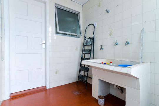 Área de Serviço de casa à venda com 3 quartos, 209m² em Jardim Vila Galvao, Guarulhos