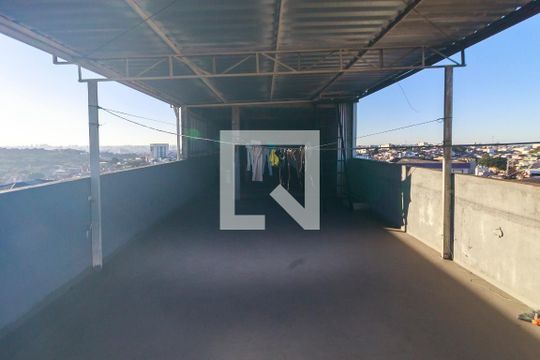 Casa à venda com 12 quartos, 300m² em Parque Santo Antônio, São Paulo