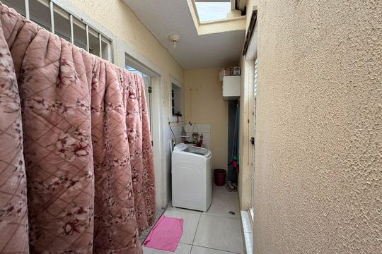 Área de serviço de casa à venda com 2 quartos, 103m² em Jardim Ester Yolanda, São Paulo