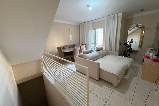 Casa à venda com 2 quartos, 103m² em Jardim Ester Yolanda, São Paulo