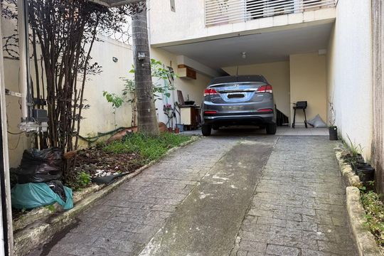Casa à venda com 2 quartos, 103m² em Jardim Ester Yolanda, São Paulo