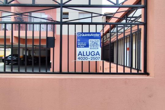 Plaquinha de apartamento para alugar com 2 quartos, 55m² em Jardim Capelinha, São Paulo