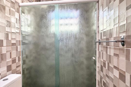 Banheiro de casa para alugar com 1 quarto, 120m² em Vila Brasilandia, São Paulo
